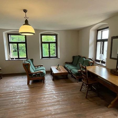 Buskovsky Mlyn 1580 Hotell Dolní Bousov Rum bild